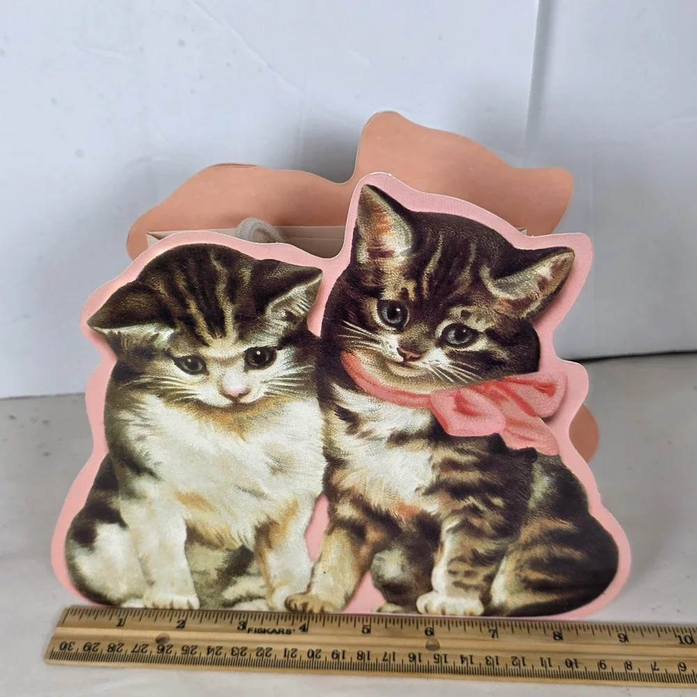 Vintage Hallmark tabby kitties cat Gift Bag cute gifting realistic pink‎ cutout